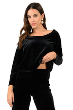 Load image into Gallery viewer, Loose-Fit Velvet Crop Top with Long Sleeves