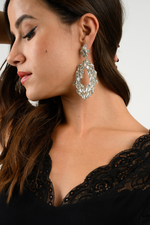 Load image into Gallery viewer, White Flora Tango Earrings