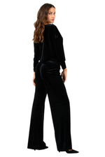 Load image into Gallery viewer, Loose-Fit Velvet Crop Top with Long Sleeves
