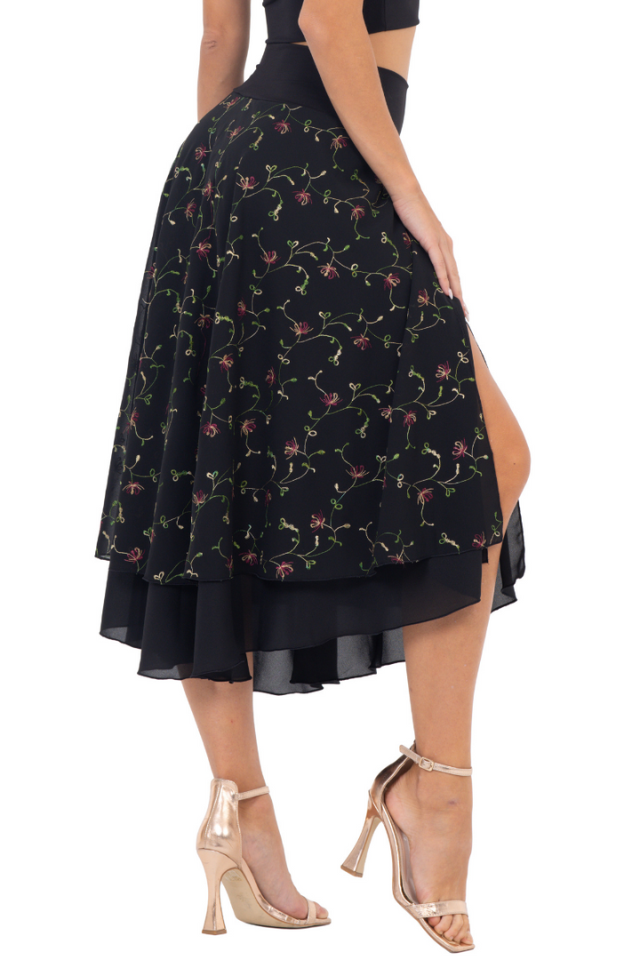 Delicate Floral Embroidered Georgette Two-layer Skirt