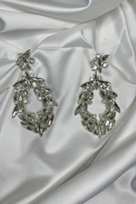 Load image into Gallery viewer, White Flora Tango Earrings