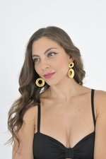 Load image into Gallery viewer, Ilarea Gold Tango Earrings