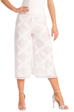 Load image into Gallery viewer, Two-layer White 3D Refief Cropped Culottes With Slits
