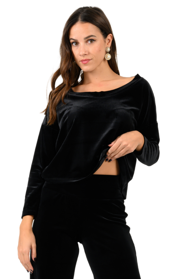 Loose-Fit Velvet Crop Top with Long Sleeves