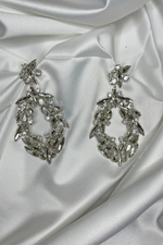 Load image into Gallery viewer, White Flora Tango Earrings
