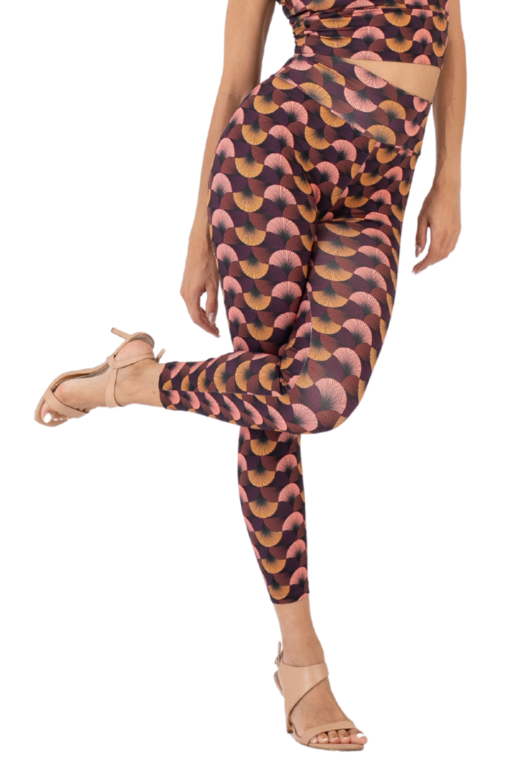 Fan Print Keyhole Back Crop Top | conDiva Active