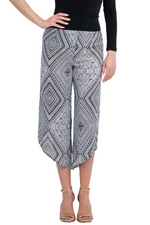 Load image into Gallery viewer, Geometric Print Asymmetric Cropped Pants
