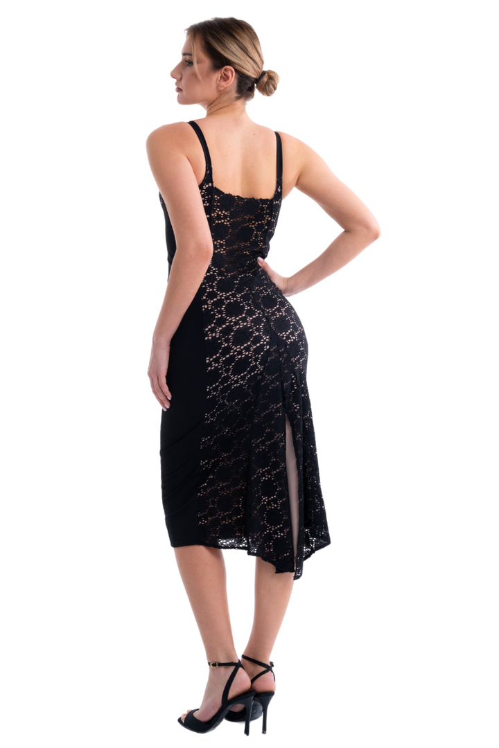 Hourglass Lace Tango Dress With Slitted Tail