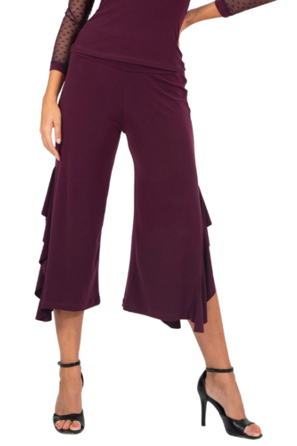 Side Ruffled Capri Pants