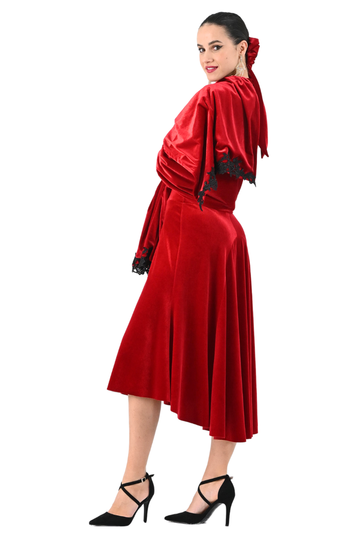 Velvet Shawl With Lace Appliqué